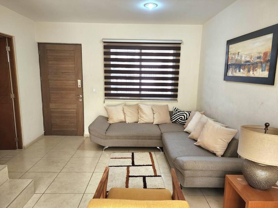 Casa Para Grupos Grandes Por El Iteso Guadalajara Eksteriør billede